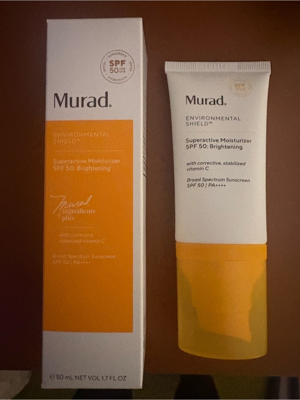 Murad Environmental Shield Superactive Moisturizer SPF 50 - White and Orange